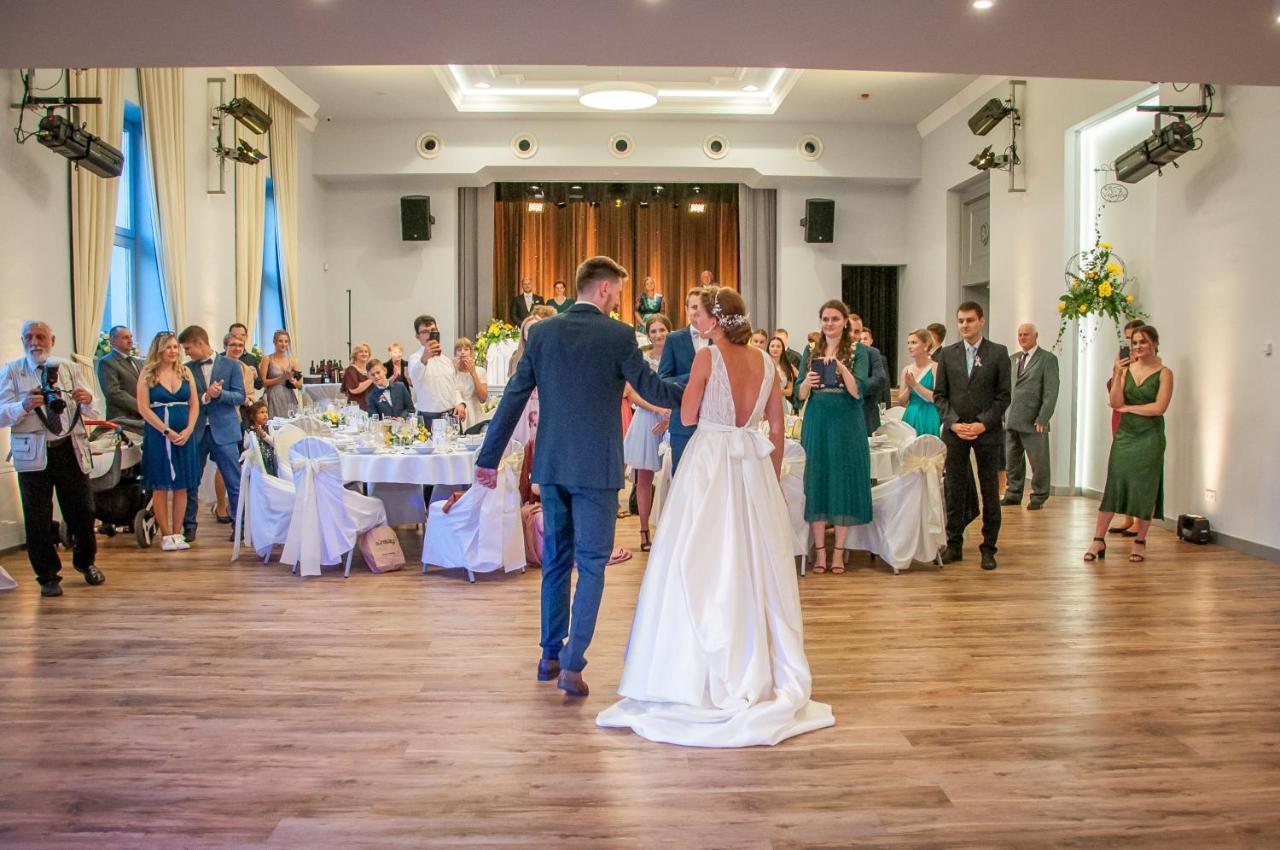 Отель Salon Missen Тренчианске-Теплице Экстерьер фото