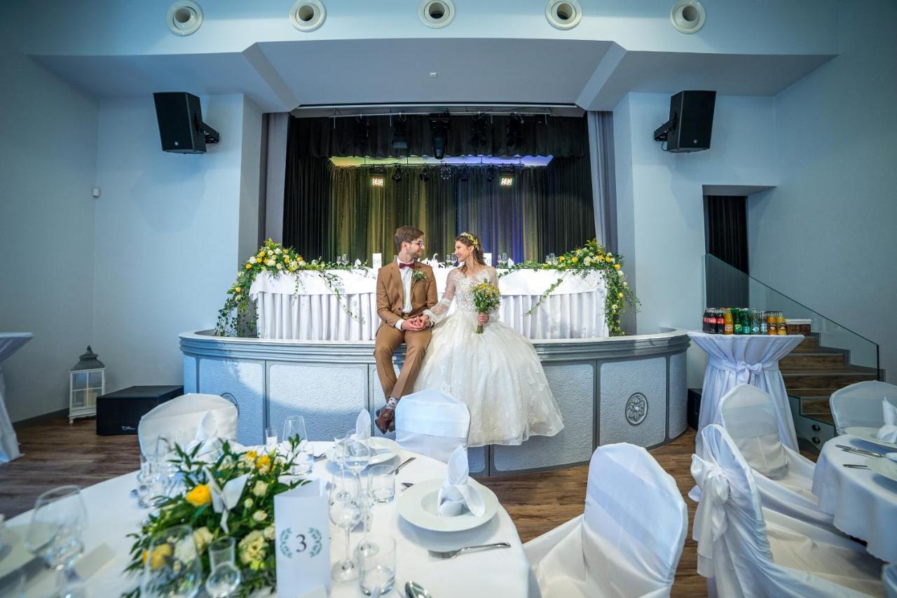 Отель Salon Missen Тренчианске-Теплице Экстерьер фото