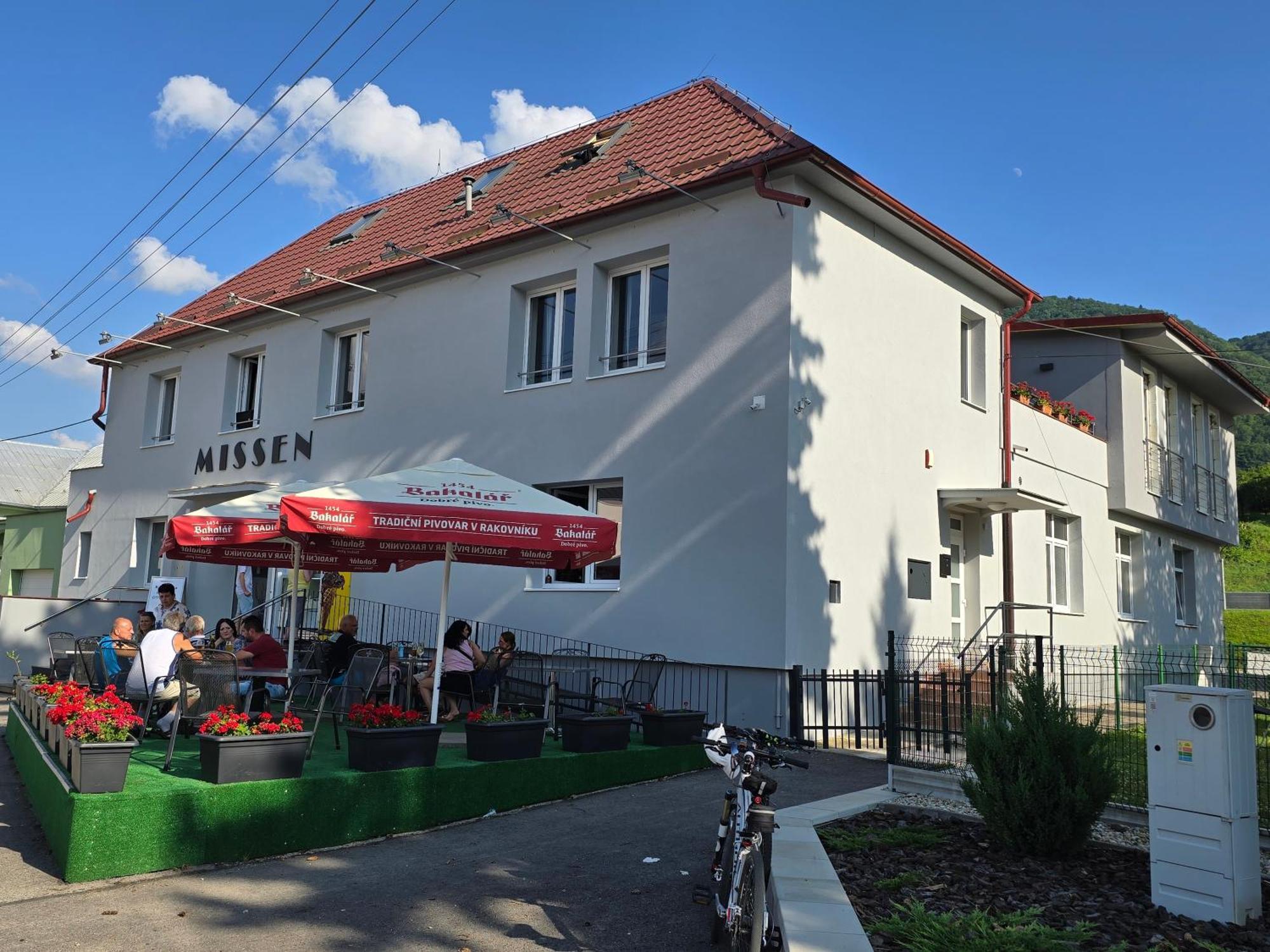 Отель Salon Missen Тренчианске-Теплице Экстерьер фото